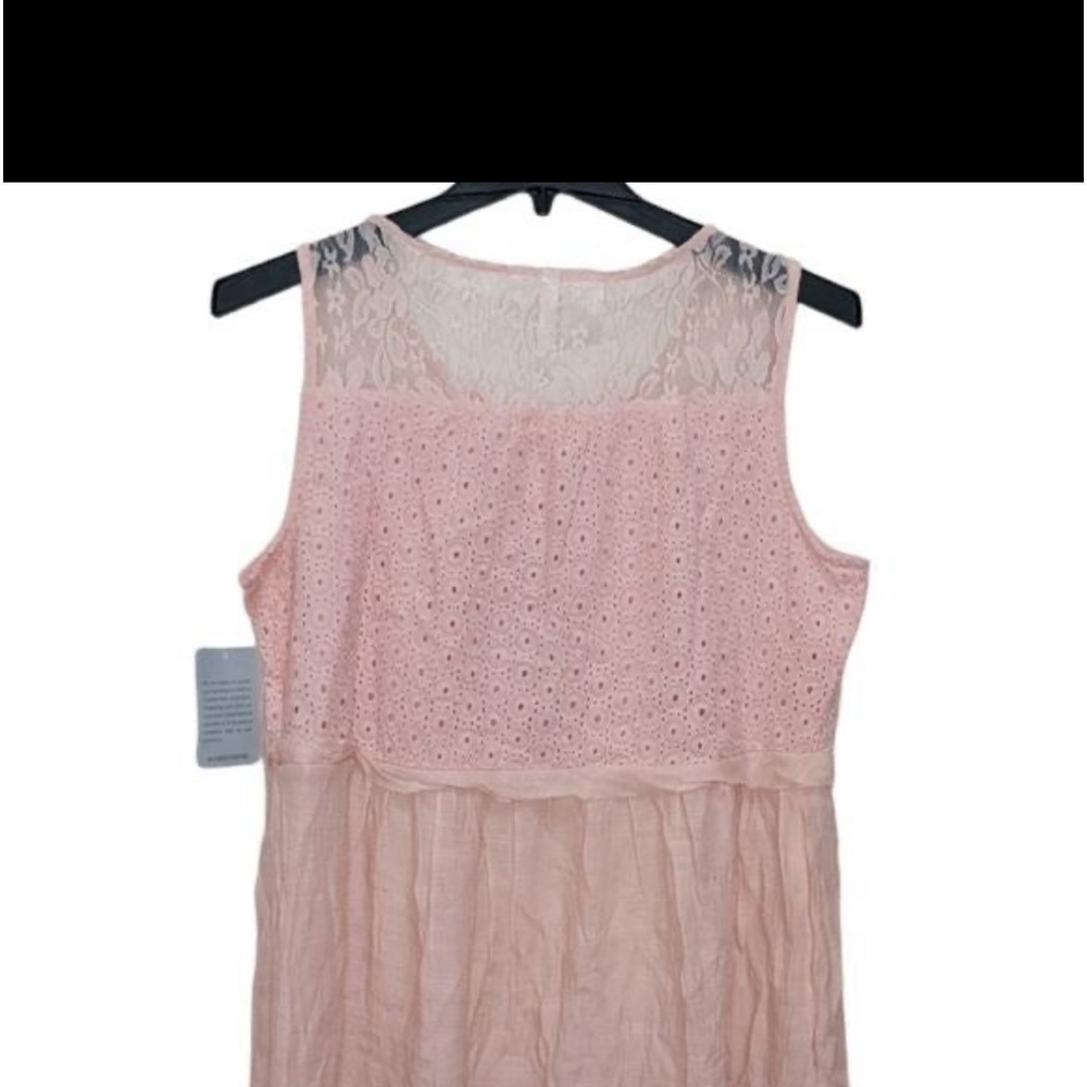 Pink eyelet